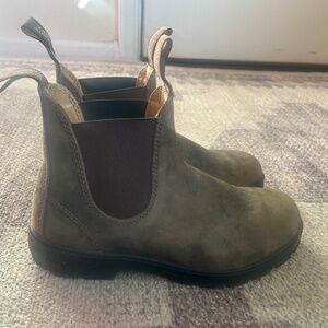 Blundstone brown Chelsea Ankle Boots